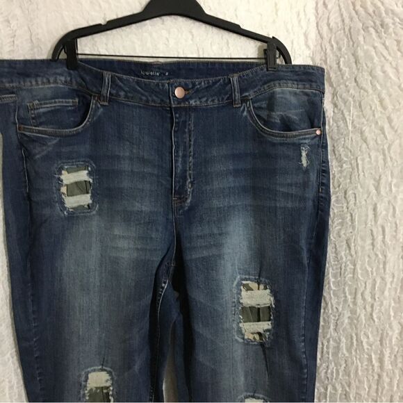 Loralette Distressed Capris/Cropped Jeans 22 - Picture 2 of 12